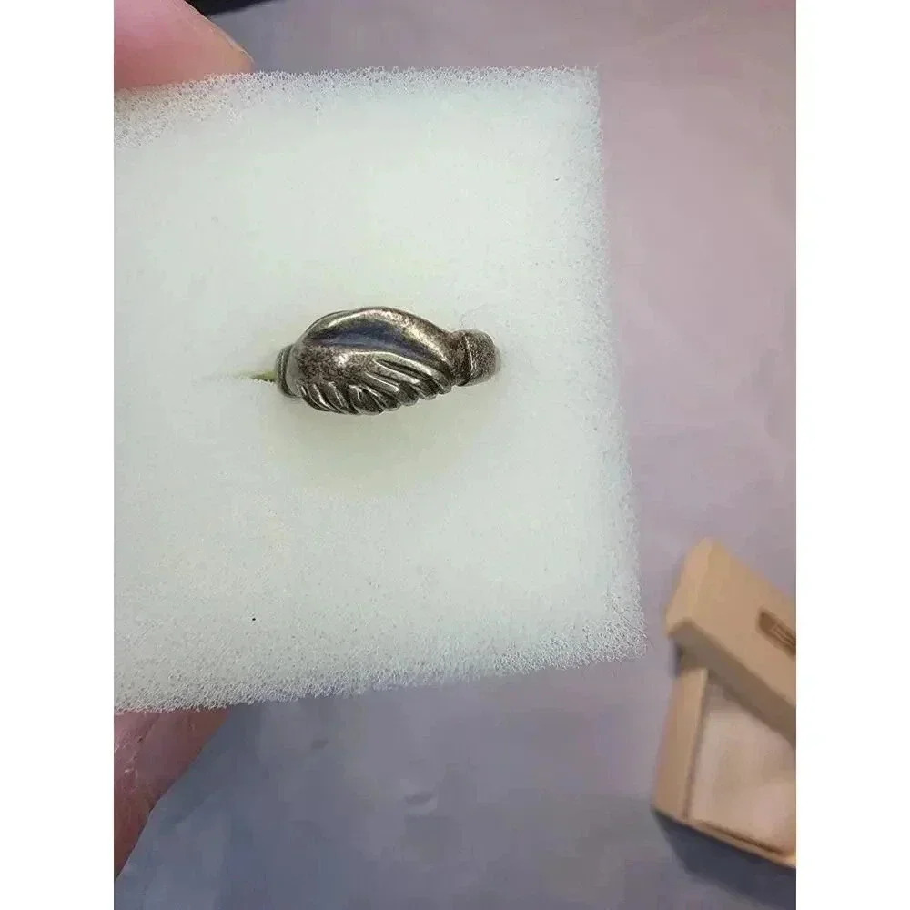 JAMES AVERY RETIRED STERLING SILVER FRIENDSHIP HANDSHAKE RING SIZE 5 - LB-C2457 - Picture 1 of 9